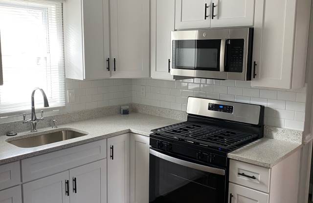 4319 Kenwood Avenue - 5 Available Private Bath $1000