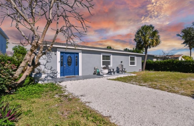 316 43RD AVENUE - 316 43rd Avenue, St. Pete Beach, FL 33706