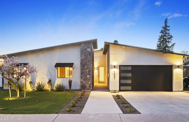 Photo of 4002 N 33RD Place