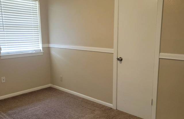 4 Bedroom 2 Bath in The Avenues