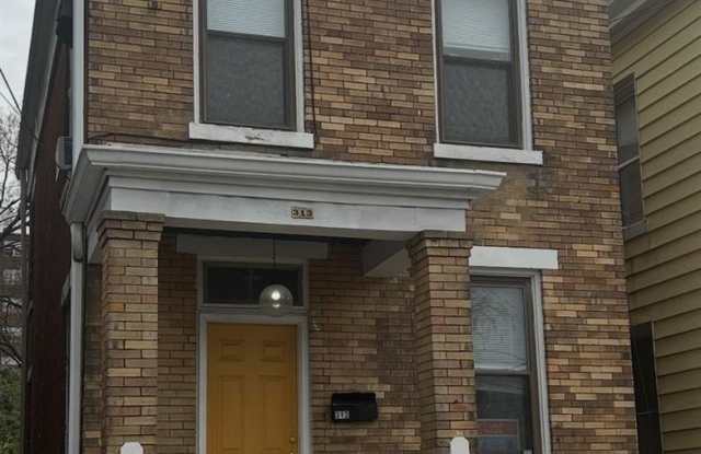 313 E University Avenue