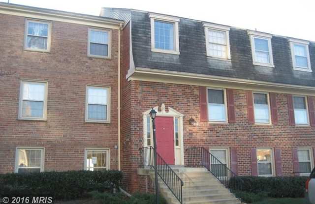 Photo of 6036 Westchester Park Drive