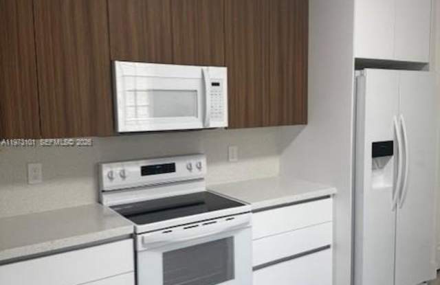2179 Hacienda Terrace 2179, Weston, FL 33327