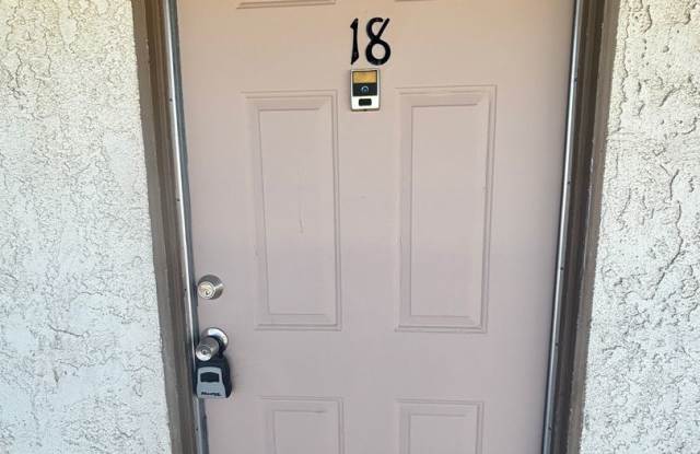 West Lancaster Apartment