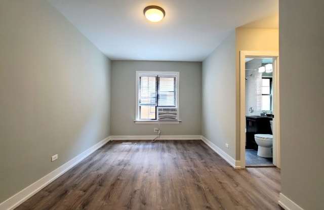 Photo of 433 W Belden Ave