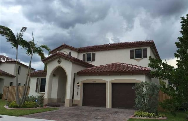 17650 SW 154th Pl - 17650 Southwest 154th Place, Richmond West, FL 33187