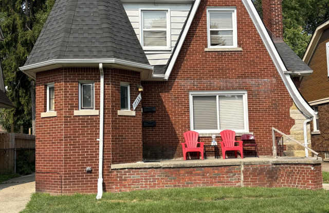 Photo of 17133 Bradford Avenue - 1