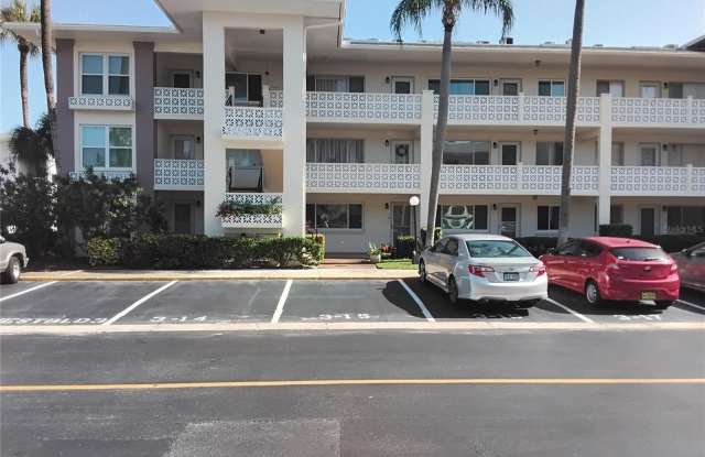 1235 S HIGHLAND AVENUE