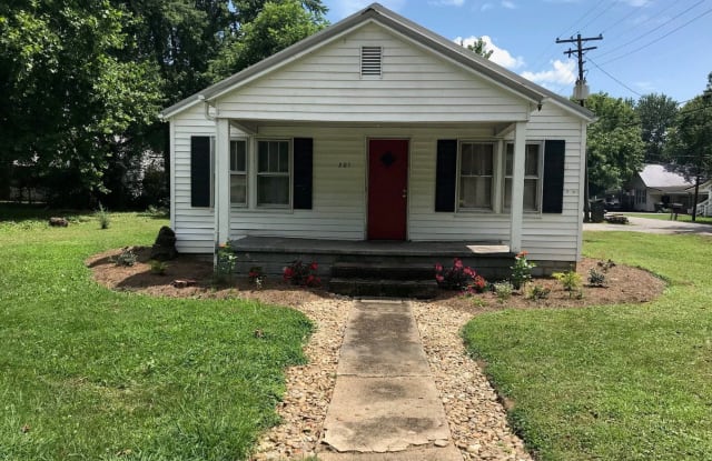 301 Sevier St - 301 Sevier Street, Sevierville, TN 37862