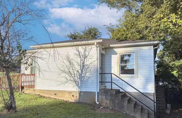 802- B Robb Avenue