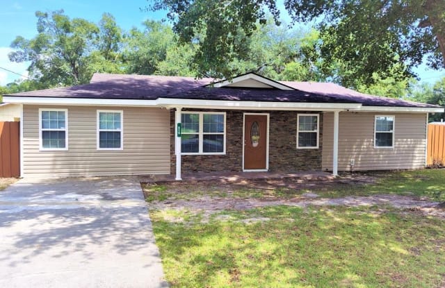 636 2nd Street - 636 2nd Street, Hinesville, GA 31313