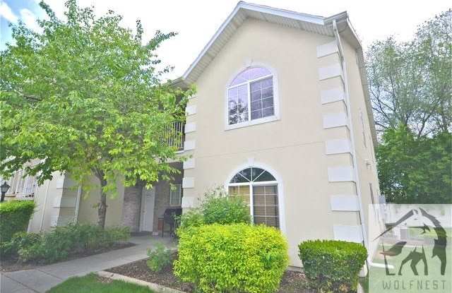 444 E Mitchell Cv Apt 203