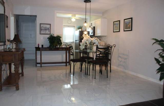 1113 Lake Ter 102 Terrace