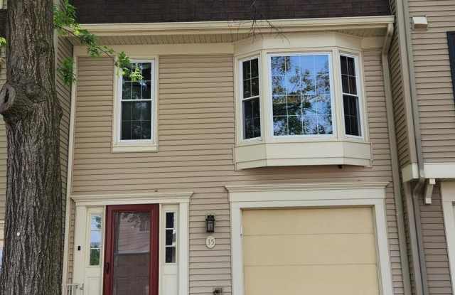 Photo of 35 S FLOYD STREET