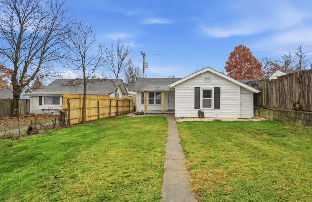 228 E Siebenthaler Ave – Fully Renovated 2 Bedroom Home