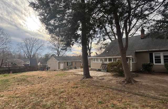 Photo of 491 N LATHAM Street N