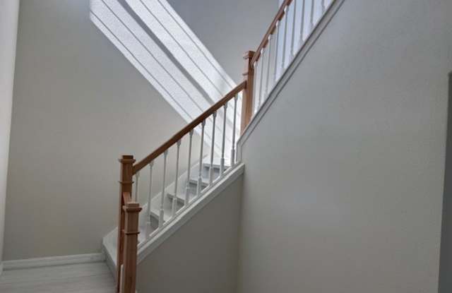 4BR/3BA Two-Story Home in Hudson, FL – Move-In Ready