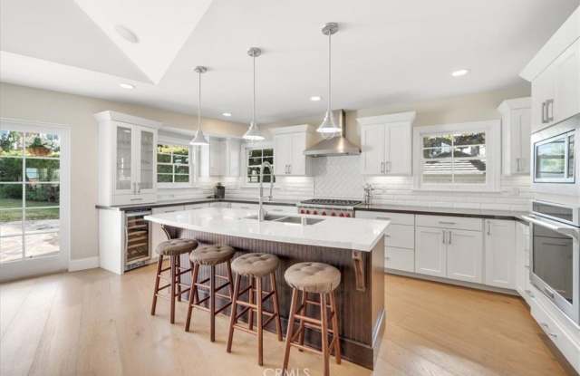 1517 Espinosa Circle