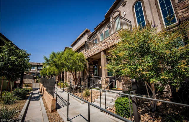 10557 Ridge Glow Avenue