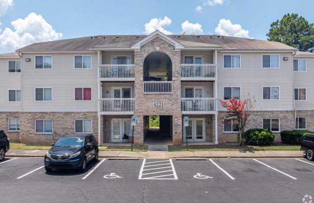 The Landings at Steele Creek Apartments