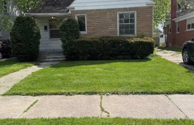 3 bedroom 1 bath NEWLY RENVATED home