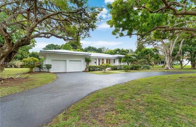 12535 Moss Ranch Rd Pinecrest, FL 33156