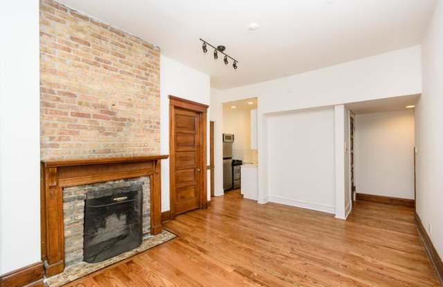 1008 West Altgeld St.