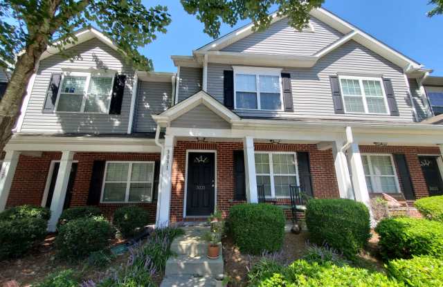 Beautiful 3 story townhome in Charlotte, NC