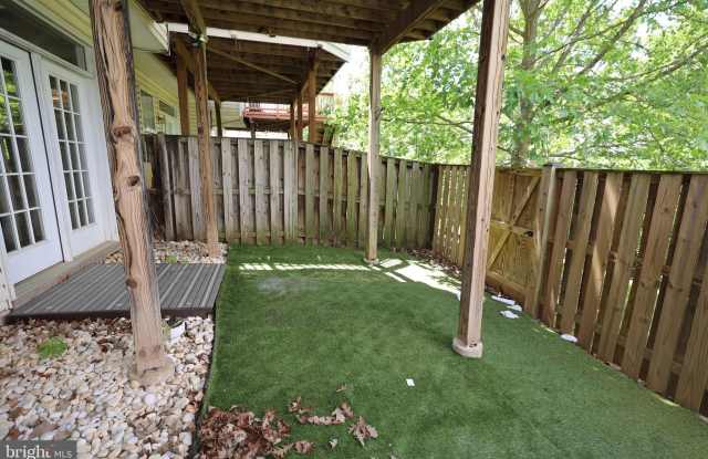 43121 SHADOW TERRACE