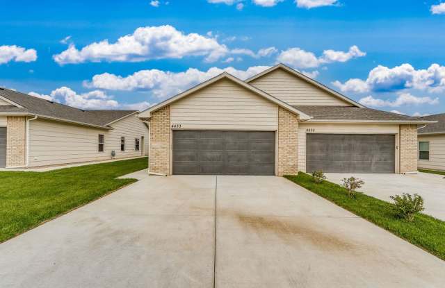 Auburn Villas - 3 Bedroom 2 Bathroom Holly