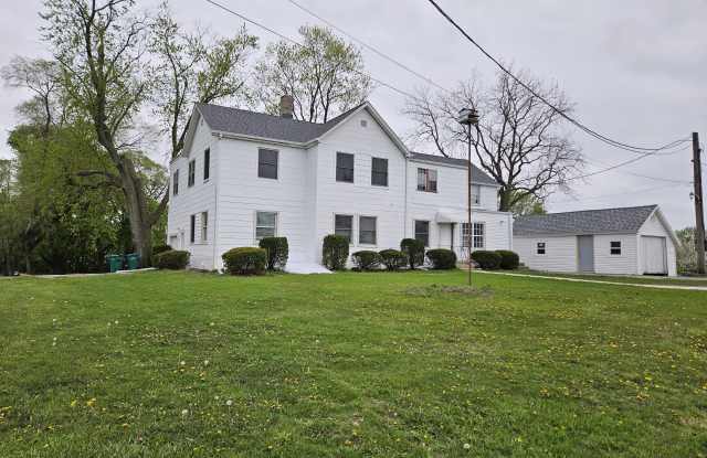 Photo of 5886 Harrison St