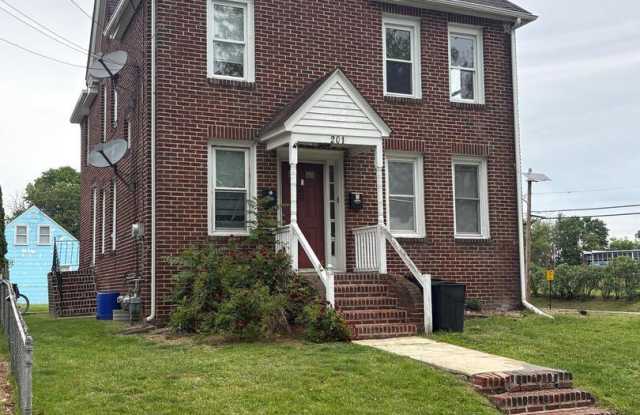 201 Lincoln Avenue, Apt 2