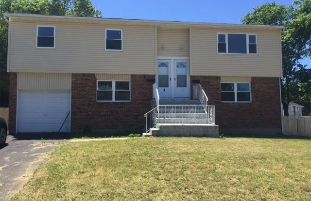 1 Barbara Ln - 1 Barbara Lane, East Farmingdale, NY 11735