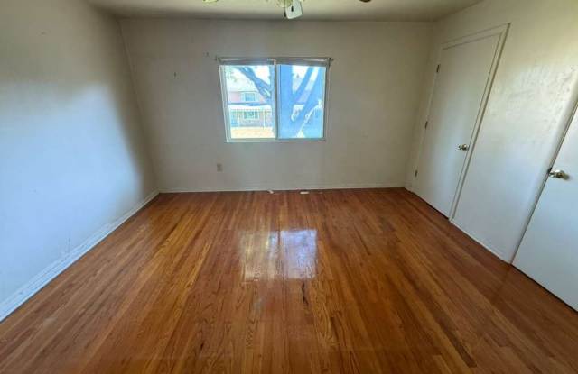 2 BED, 2 BATH BEAUTIFUL UNIT CLEVELAND!