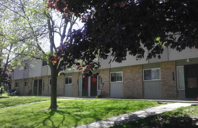 Photo of 9121 Brookside Drive