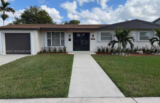 6181 SW 109 CT