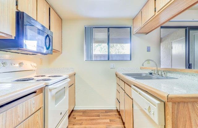6787 Cole Ave Unit C22