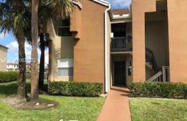 755 SW 113th Way - 755 SW 113 Way, Pembroke Pines, FL 33025