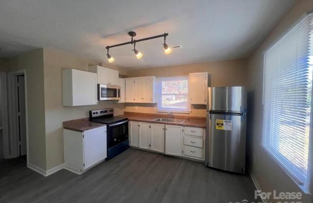 144 Mountain View Road unit: B