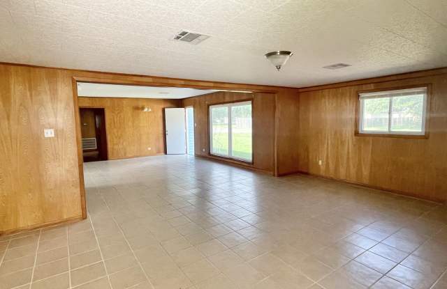 1085 Anse Broussard Highway