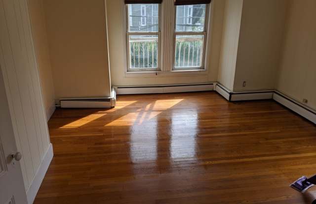 HOT CAMBRIDGE LISTING!!!!!