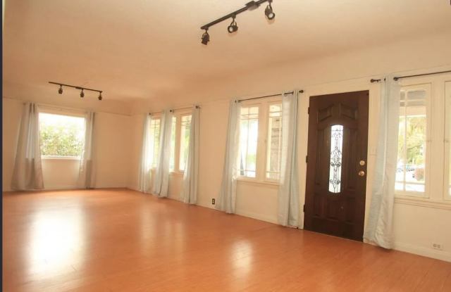 Photo of 1238 Gardner