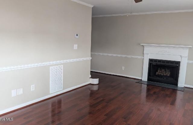 3812 Sterling Pointe Drive