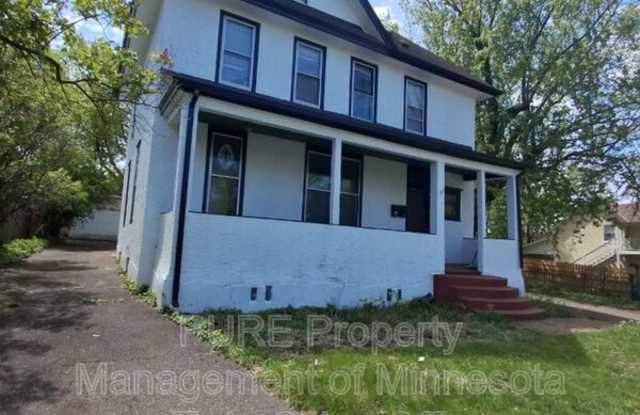 140 Belvidere St W