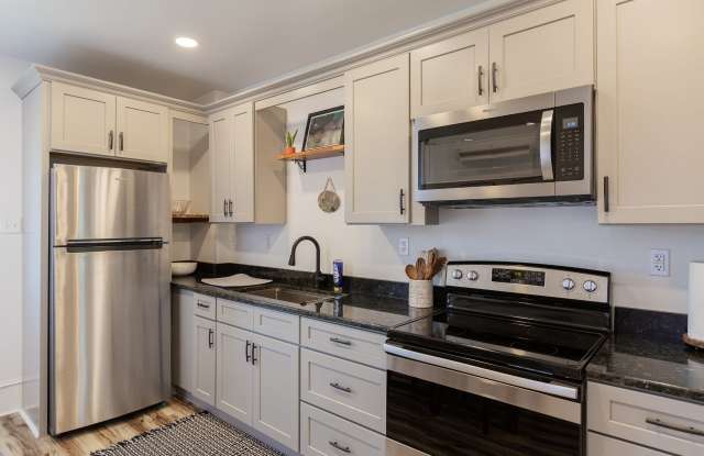 257 South Ann Street