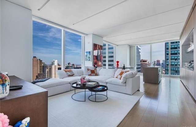 100 E 53rd Street
