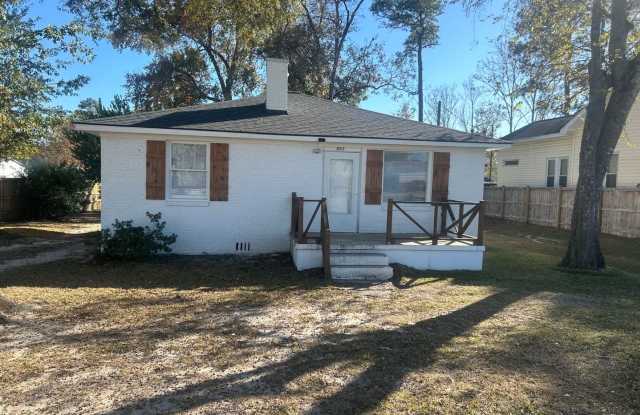 Photo of 803 Center Street in Cayce SC!