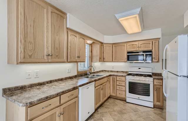 6909 Russell Avenue South