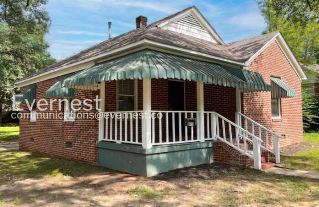 905 Parkhaven Lane