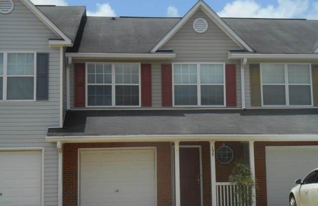 135 Swaying Pine Ct